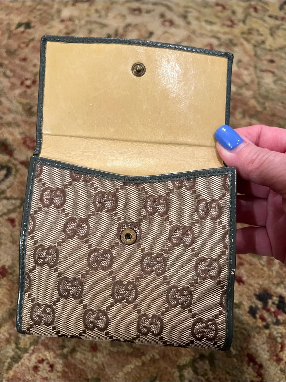 Gucci compact fold